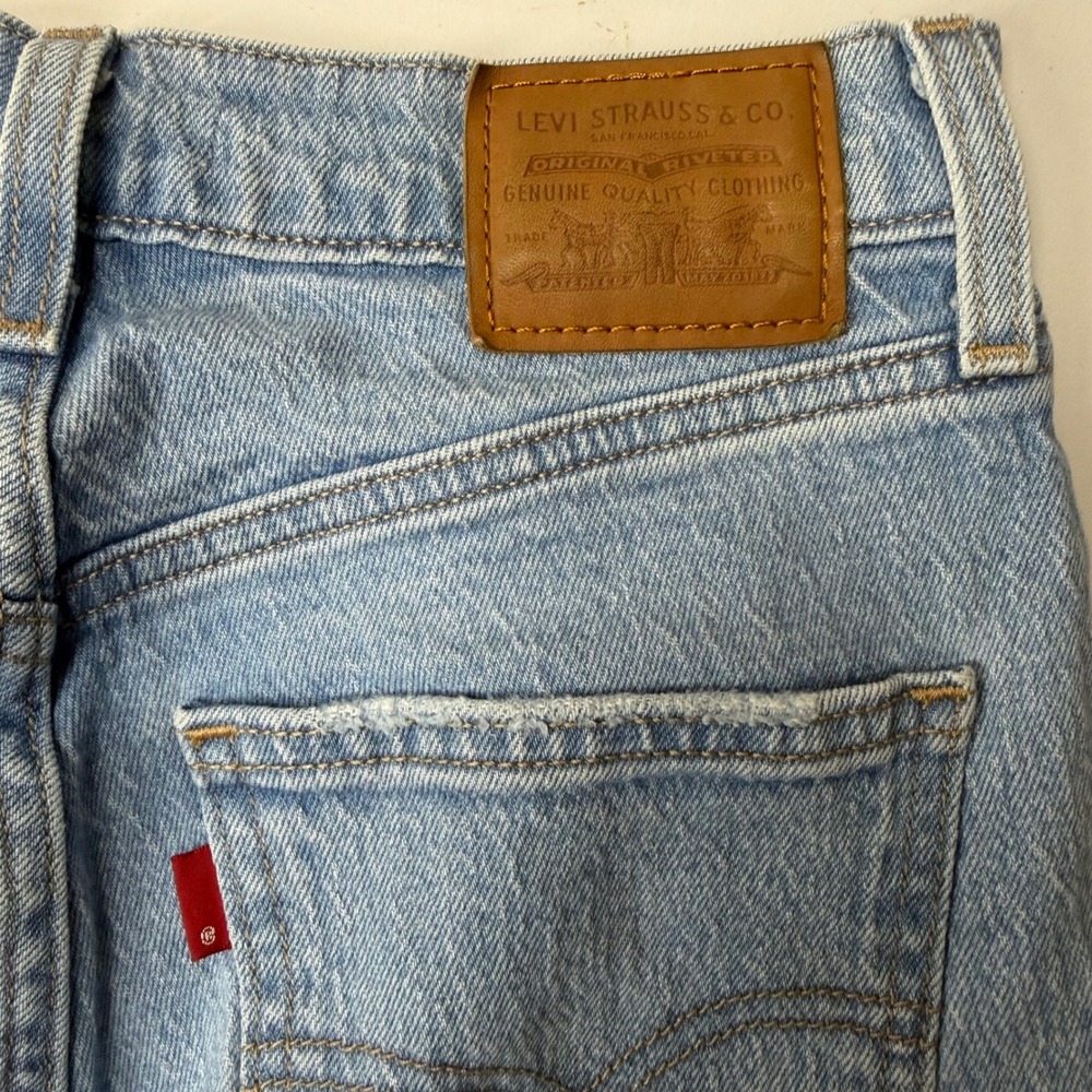 Levi's Premium 70s High Rise Flare Jeans Light Wash Distressed Sz 26x30‎ Western - Picture 7 of 8